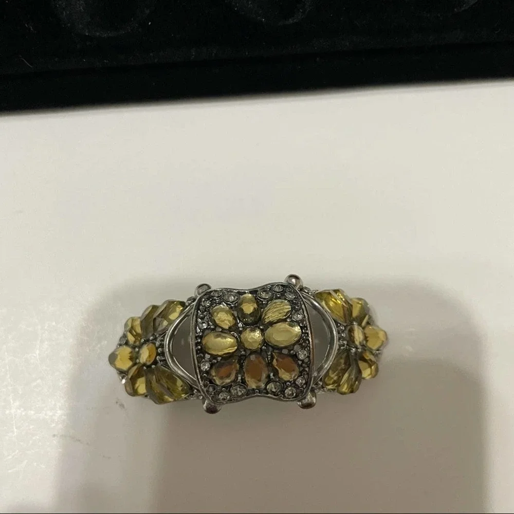 Statement Ring - Picture 7 of 8